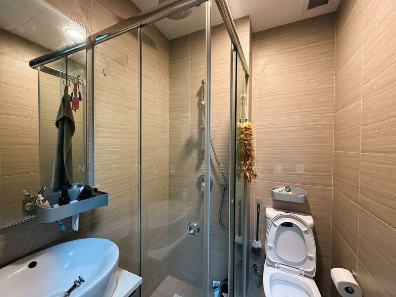 Guillemard Suites, 213 Guillemard Road, 1 Bedroom, 484 sqft, Apartment For Sale, by Nicole Ee 余佩敏, 500218158 - Bathroom - PropertyGuru.com.sg