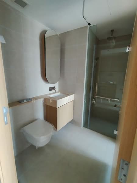 Hill House, 10A-11 Institution Hill, 10B, 1 Bedroom, 431 sqft, Condominium For Rent, by Andrew Nair, 500218160 - Bathroom - PropertyGuru.com.sg