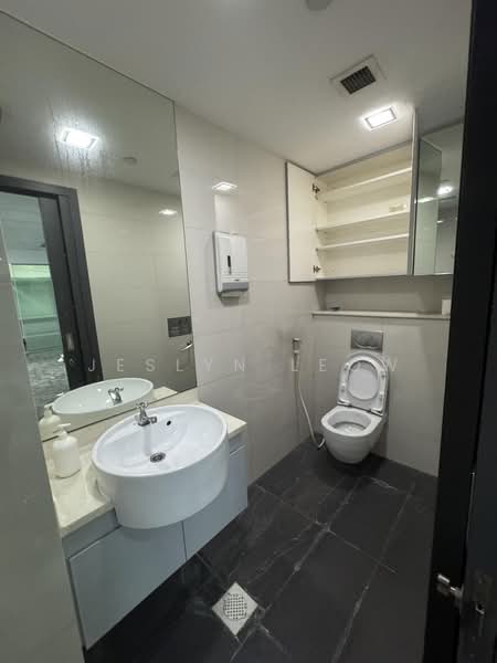Eunos Technolink, 7 Kaki Bukit Road 1, 5,393 sqft, Factory / Workshop (B2) For Rent, by Jeslyn Leow, 500218200 - Bathroom - CommercialGuru.com.sg
