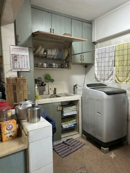 312 Sembawang Drive, 312 Sembawang Drive, 4 Bedrooms, 1,302 sqft, HDB Flat For Sale, by Parry Tiwari Pradeep, 500218201 - Kitchen - PropertyGuru.com.sg