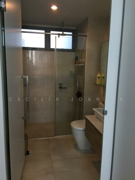 Centro Residences, 59 Ang Mo Kio Avenue 8, 2 Bedrooms, 818 sqft, Condominium For Sale, by Cecilia Joanita, 500218203 - Bathroom - PropertyGuru.com.sg