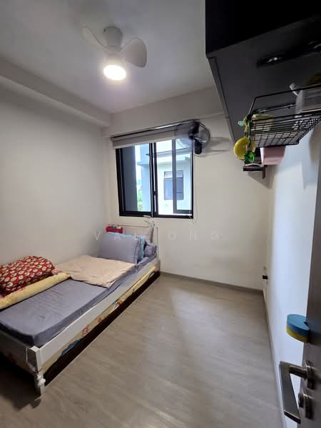 iNz Residence, 78 Choa Chu Kang Avenue 5, 3 Bedrooms, 1,044 sqft, Condominium For Sale, by Val Ong, 500218204 - Bedroom - PropertyGuru.com.sg