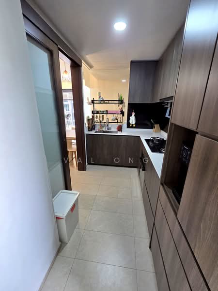 iNz Residence, 78 Choa Chu Kang Avenue 5, 3 Bedrooms, 1,044 sqft, Condominium For Sale, by Val Ong, 500218204 - Kitchen - PropertyGuru.com.sg