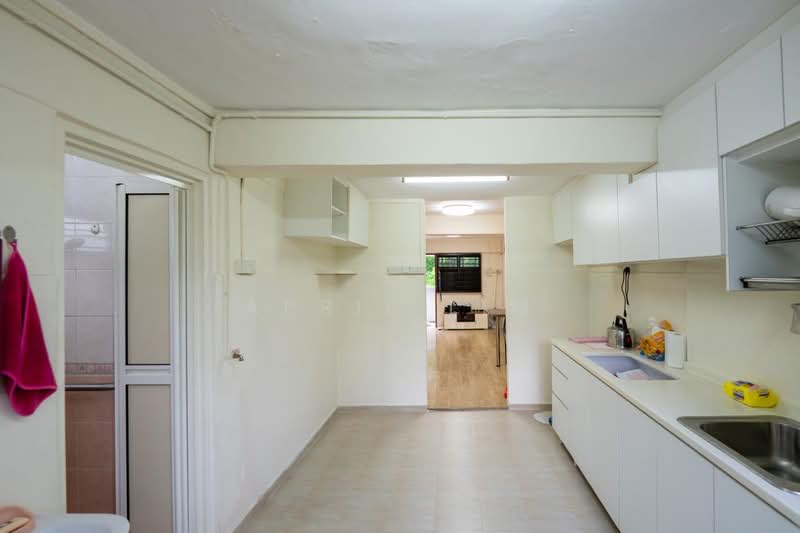 234 Lorong 8 Toa Payoh, 234 Lorong 8 Toa Payoh, 3 Bedrooms, 700 sqft, HDB Flat For Sale, by April Lim, 500218210 - Kitchen - PropertyGuru.com.sg