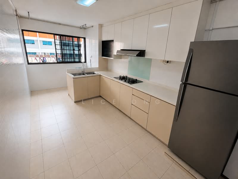 609 Yishun Street 61, 609 Yishun Street 61, 3 Bedrooms, 904 sqft, HDB Flat For Sale, by Alice Ong, 500218213 - Kitchen - PropertyGuru.com.sg
