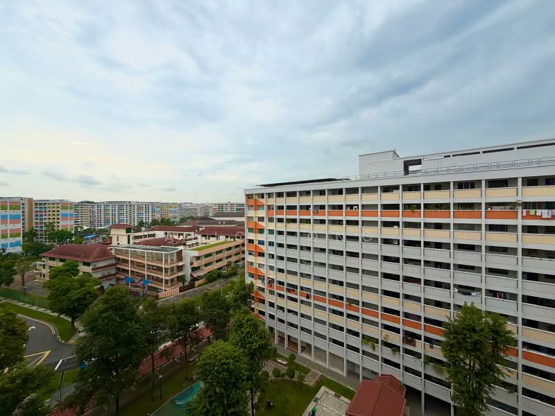 609 Yishun Street 61, 609 Yishun Street 61, 3 Bedrooms, 904 sqft, HDB Flat For Sale, by Alice Ong, 500218213 - Exterior - PropertyGuru.com.sg