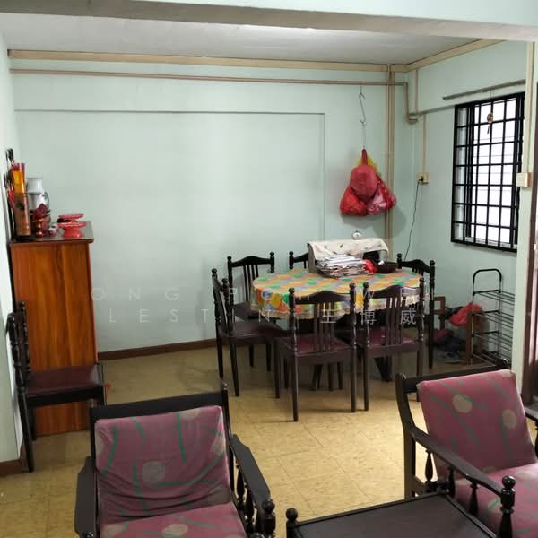 379 Clementi Avenue 5, 379 Clementi Avenue 5, 2 Bedrooms, 882 sqft, HDB Flat For Sale, by Ong Poh Wei Lestin 王博威, 500218215 - Dining Room - PropertyGuru.com.sg