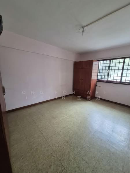 379 Clementi Avenue 5, 379 Clementi Avenue 5, 2 Bedrooms, 882 sqft, HDB Flat For Sale, by Ong Poh Wei Lestin 王博威, 500218215 - Bedroom - PropertyGuru.com.sg