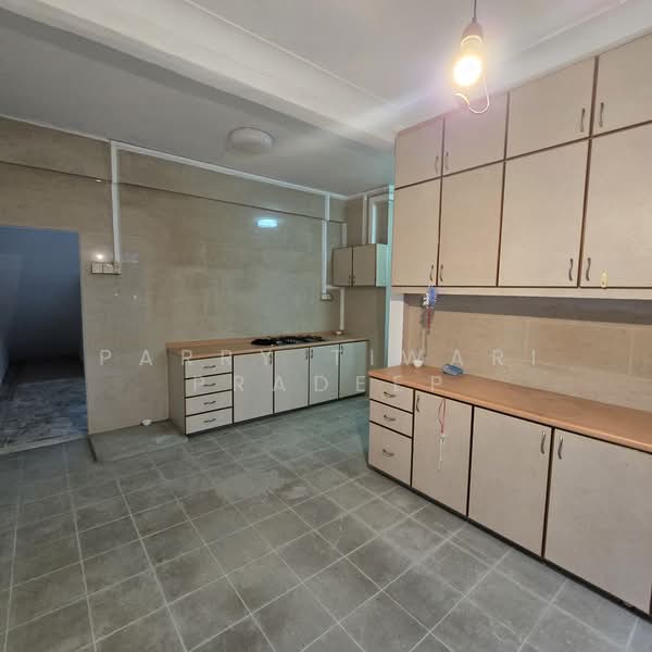 554 sembawang road, , 5 Bedrooms, 2,699 sqft, Semi-Detached House For Rent, by Parry Tiwari Pradeep, 500218218 - Kitchen - PropertyGuru.com.sg