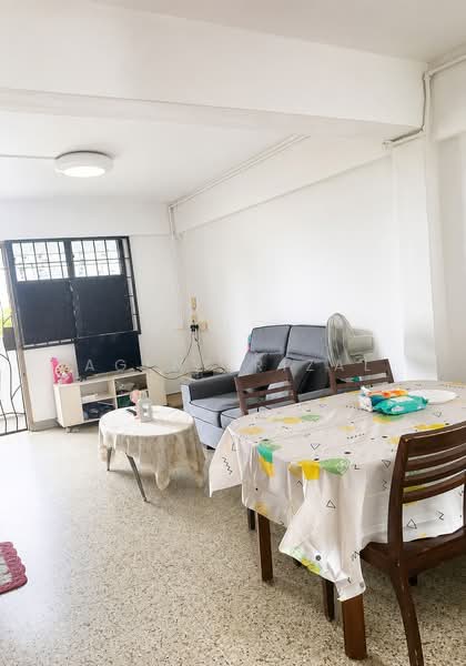 10 Telok Blangah Crescent, 10 Telok Blangah Crescent, 2 Bedrooms, 646 sqft, HDB Flat For Rent, by Agent Rizal, 500218220 - Living Room - PropertyGuru.com.sg
