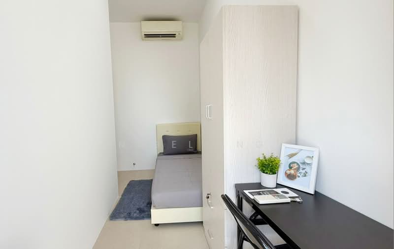 The Crest, 101 Prince Charles Crescent, Room Rental, 160 sqft, Condominium For Rent, by Nigel Eng, 500218227 - Bedroom - PropertyGuru.com.sg