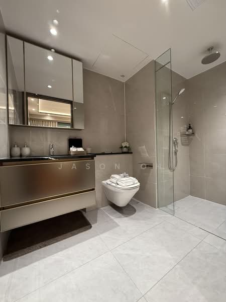 Chuan Park, 240 Lorong Chuan, 2 Bedrooms, 743 sqft, Condominium For Sale, by Jason Oh, 500218237 - Bathroom - PropertyGuru.com.sg
