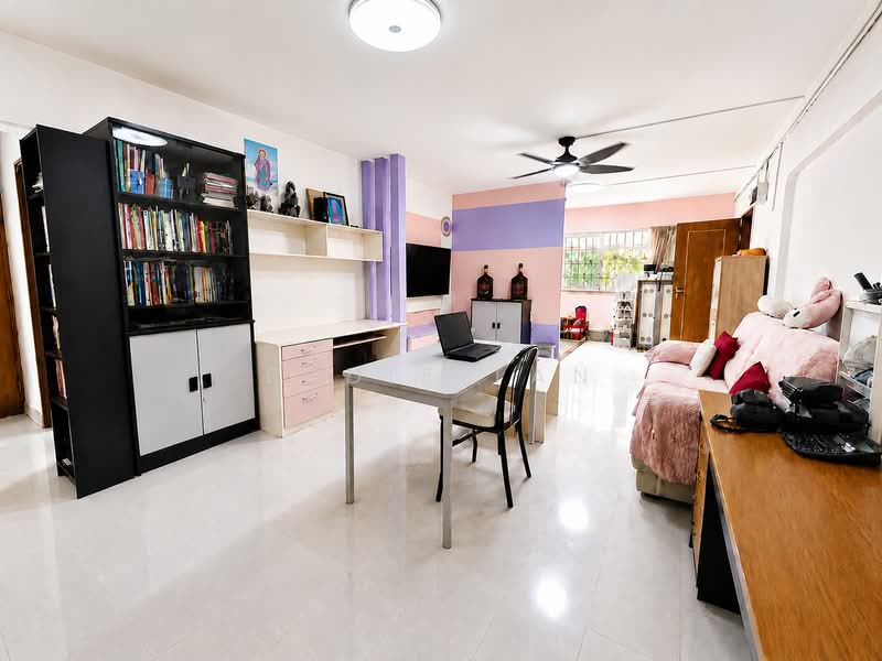 209 Tampines Street 21, 209 Tampines Street 21, 3 Bedrooms, 1,119 sqft, HDB Flat For Sale, by Eddie Tan, 500218239 - Living Room - PropertyGuru.com.sg