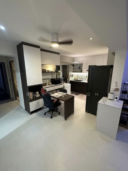 140D Corporation Drive, 140D Corporation Drive, Room Rental, 150 sqft, HDB Flat For Rent, by Bernice Oh, 500218240 - Kitchen - PropertyGuru.com.sg