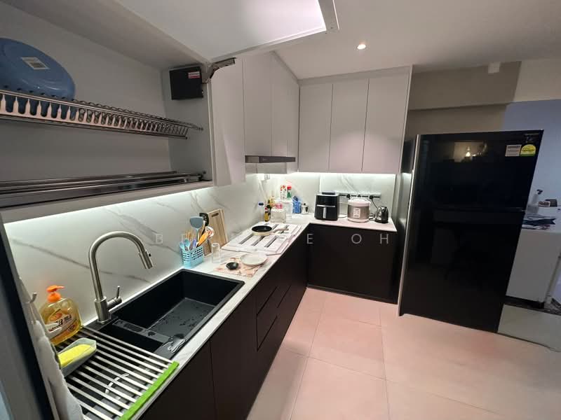 140D Corporation Drive, 140D Corporation Drive, Room Rental, 150 sqft, HDB Flat For Rent, by Bernice Oh, 500218240 - Kitchen - PropertyGuru.com.sg