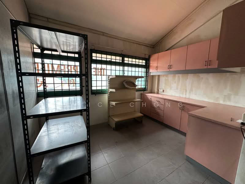 Choa Chu Kang Avenue 4, Choa Chu Kang Avenue 4, 775 sqft, Shop / Shophouse For Rent, by Eunice Chong, 500218241 - Kitchen - CommercialGuru.com.sg