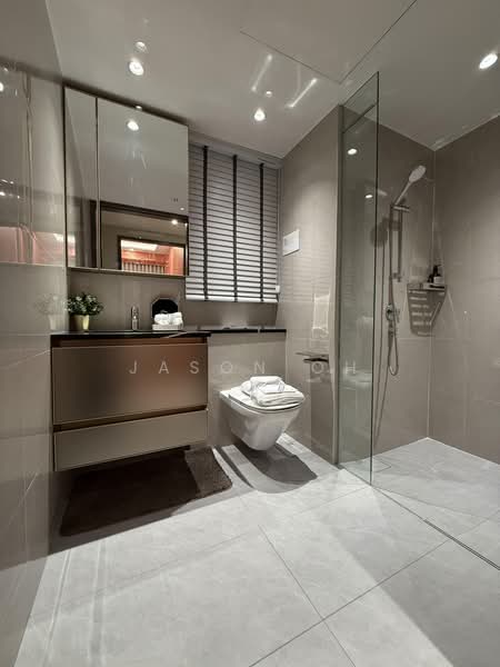 Chuan Park, 240 Lorong Chuan, 3 Bedrooms, 1,206 sqft, Condominium For Sale, by Jason Oh, 500218242 - Bathroom - PropertyGuru.com.sg