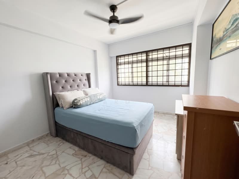 250 Choa Chu Kang Avenue 2, 250 Choa Chu Kang Avenue 2, 3 Bedrooms, 1,120 sqft, HDB Flat For Sale, by Richard Tan, 500218250 - Bedroom - PropertyGuru.com.sg