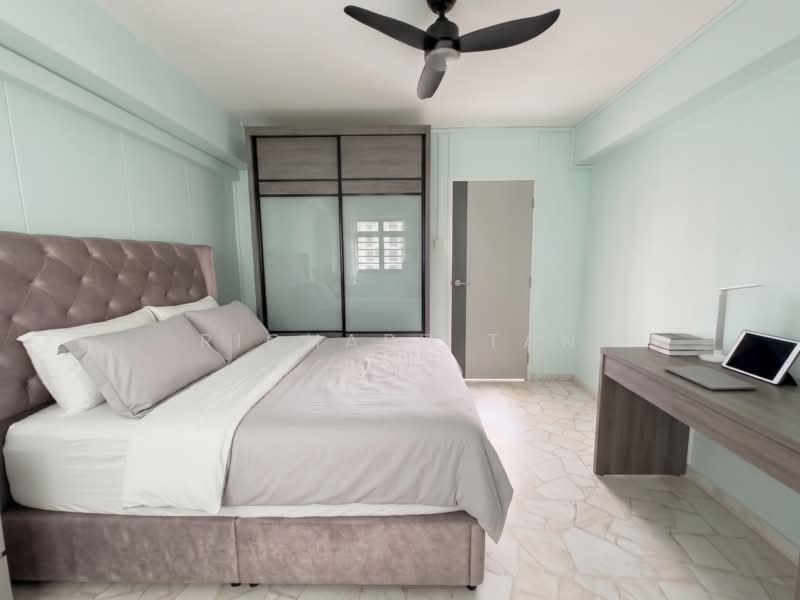 250 Choa Chu Kang Avenue 2, 250 Choa Chu Kang Avenue 2, 3 Bedrooms, 1,120 sqft, HDB Flat For Sale, by Richard Tan, 500218250 - Bedroom - PropertyGuru.com.sg