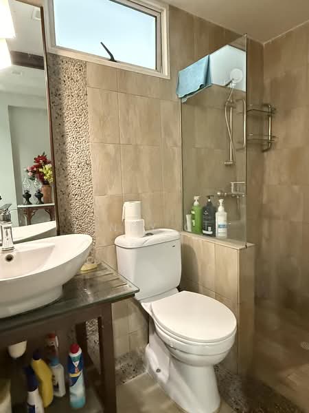 West Coast Gardens, , 5 Bedrooms, 2,187 sqft, Corner Terrace For Sale, by Lenny C V, 500218251 - Bathroom - PropertyGuru.com.sg