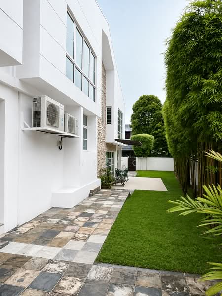 West Coast Gardens, , 5 Bedrooms, 2,187 sqft, Corner Terrace For Sale, by Lenny C V, 500218251 - Exterior - PropertyGuru.com.sg