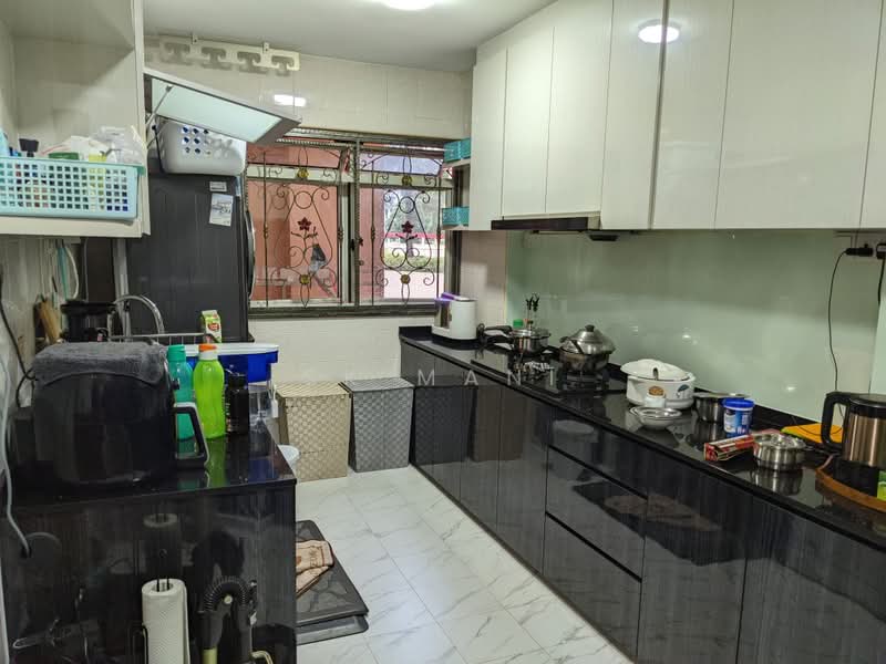 Blk299 Punggol Central, Punggol Central, 3 Bedrooms, 1,184 sqft, HDB Flat For Rent, by Sk Mani, 500218252 - Kitchen - PropertyGuru.com.sg