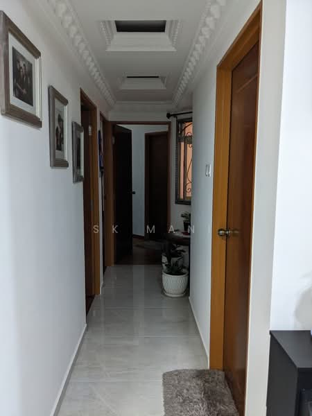 Blk299 Punggol Central, Punggol Central, 3 Bedrooms, 1,184 sqft, HDB Flat For Rent, by Sk Mani, 500218252 - Corridor - PropertyGuru.com.sg