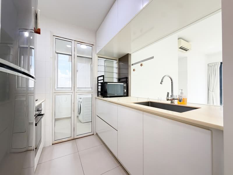 Sky Vue, Bishan Street 14, 3 Bedrooms, 1,141 sqft, Condominium For Sale, by Janlex Tan, 500218256 - Kitchen - PropertyGuru.com.sg