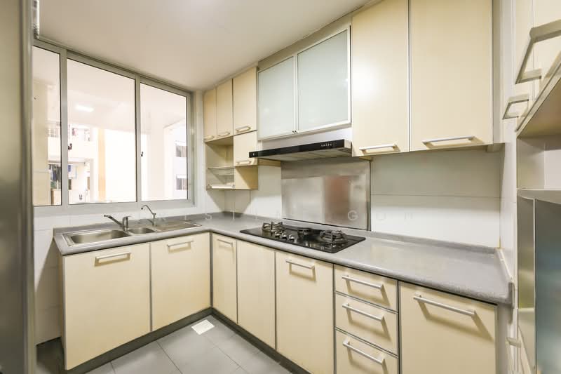 Park Green, 2 Rivervale Link, 3 Bedrooms, 1,367 sqft, Condominium For Sale, by Qristine Goh, 500218260 - Kitchen - PropertyGuru.com.sg