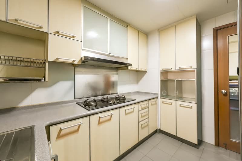 Park Green, 2 Rivervale Link, 3 Bedrooms, 1,367 sqft, Condominium For Sale, by Qristine Goh, 500218260 - Kitchen - PropertyGuru.com.sg
