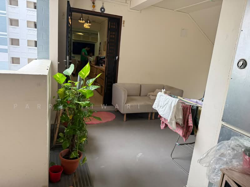 109 Whampoa Road, 109 Whampoa Road, 4 Bedrooms, 1,302 sqft, HDB Flat For Rent, by Parry Tiwari Pradeep, 500218268 - Balcony - PropertyGuru.com.sg