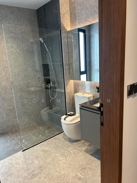 Sembawang inter terrace house for sale, Sembawang, 5 Bedrooms, 4,834 sqft, Terraced House For Sale, by Corinna Tan, 500218274 - Bathroom - PropertyGuru.com.sg