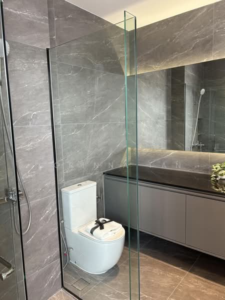 Sembawang inter terrace house for sale, Sembawang, 5 Bedrooms, 4,834 sqft, Terraced House For Sale, by Corinna Tan, 500218274 - Bathroom - PropertyGuru.com.sg