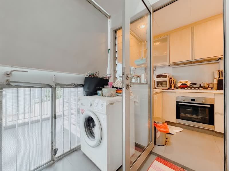The Parc Condominium, 3 West Coast Walk, 4 Bedrooms, 2,314 sqft, Condominium For Sale, by Benji Chia, 500218284 - Kitchen - PropertyGuru.com.sg