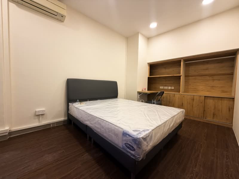 Jalan Besar Rooms For Rent. Walking Distance To Farrer Park MRT and Bendemeer MRT, Jalan Besar, Jln Besar, Serangoon Road, Lavender Street, Farrer Park / Serangoon Rd, Room Rental, 200 sqft, Apartment For Rent, by Alex Goh, 500218299 - Bedroom - PropertyGuru.com.sg