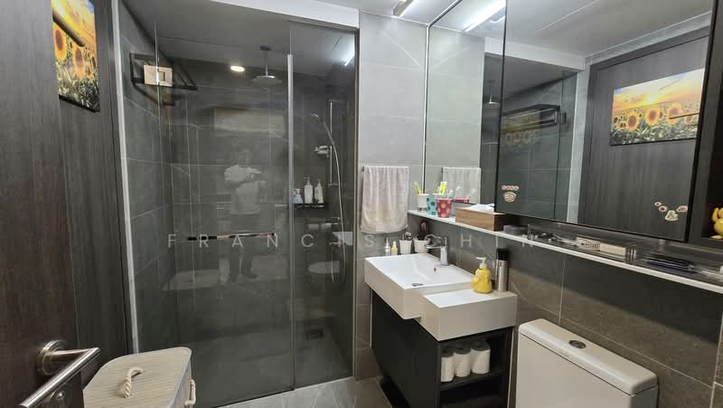 Riverfront Residences, 47 Hougang Avenue 7, 1 Bedroom, 463 sqft, Condominium For Sale, by Francis Chin, 500218310 - Bathroom - PropertyGuru.com.sg