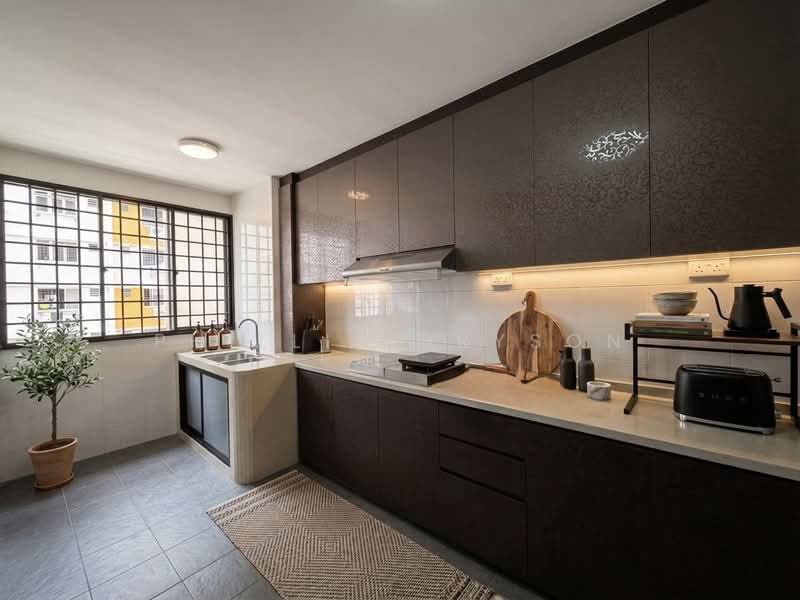 835 Jurong West Street 81, 835 Jurong West Street 81, 3 Bedrooms, 1,313 sqft, HDB Flat For Sale, by Phillip Bryson, 500218320 - Kitchen - PropertyGuru.com.sg