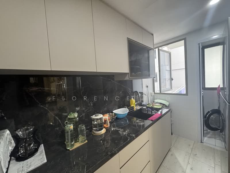 Sea Horizon, 1 Pasir Ris Rise, 3 Bedrooms, 1,076 sqft, Executive Condominium For Sale, by Florence Eng, 500218341 - Kitchen - PropertyGuru.com.sg