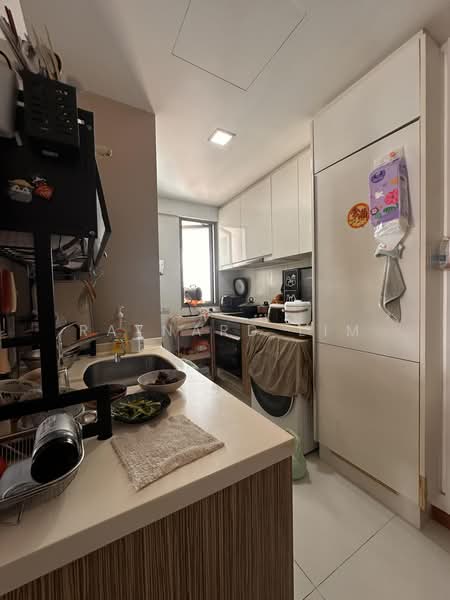 Trevista, 21 Lorong 3 Toa Payoh, 2 Bedrooms, 893 sqft, Condominium For Sale, by Raynard Lim, 500218350 - Kitchen - PropertyGuru.com.sg