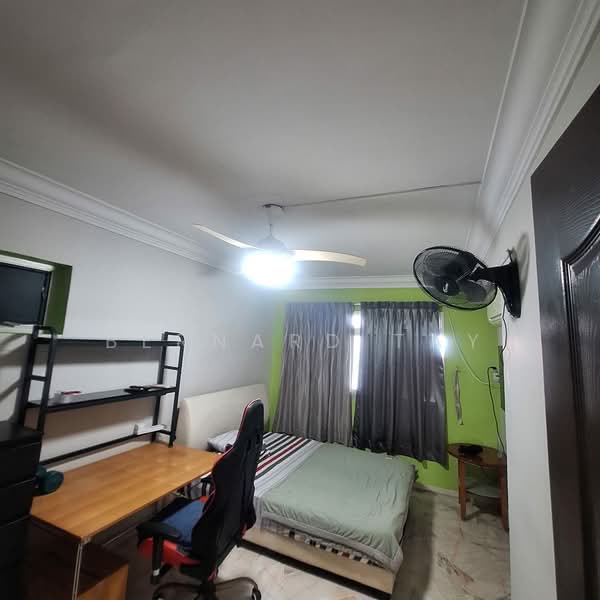 256 Pasir Ris Street 21, 256 Pasir Ris Street 21, Room Rental, 100 sqft, HDB Flat For Rent, by Bernard Tay, 500218353 - Bedroom - PropertyGuru.com.sg