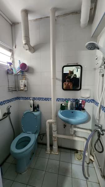 225 Ang Mo Kio Avenue 1, 225 Ang Mo Kio Avenue 1, Room Rental, 150 sqft, HDB Flat For Rent, by Susie Tan, 500218356 - Bathroom - PropertyGuru.com.sg