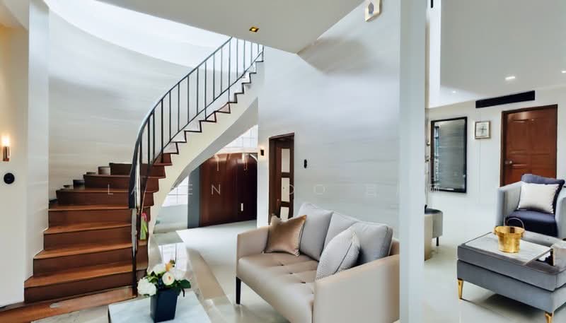 Semi d landed for sale near kembangan mrt, Kembangan mrt, 6 Bedrooms, 3,477 sqft, Semi-Detached House For Sale, by Laven Loo 吕欣颐, 500218361 - PropertyGuru.com.sg