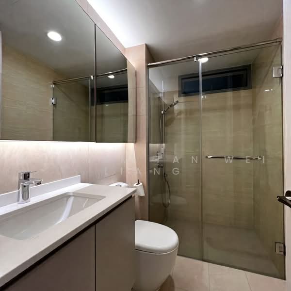 A Treasure Trove, 70 Punggol Walk, 4 Bedrooms, 1,335 sqft, Condominium For Sale, by William Tan Wei Liang, 500218365 - Bathroom - PropertyGuru.com.sg