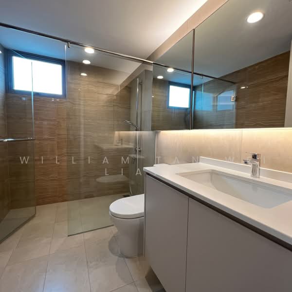 A Treasure Trove, 70 Punggol Walk, 4 Bedrooms, 1,335 sqft, Condominium For Sale, by William Tan Wei Liang, 500218365 - Bathroom - PropertyGuru.com.sg
