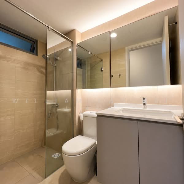 A Treasure Trove, 70 Punggol Walk, 4 Bedrooms, 1,335 sqft, Condominium For Sale, by William Tan Wei Liang, 500218365 - Bathroom - PropertyGuru.com.sg