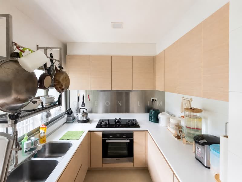 Charlton Villas, 35F Charlton Lane, Room Rental, 155 sqft, Terraced House For Rent, by Cleon Lim, 500218372 - Kitchen - PropertyGuru.com.sg