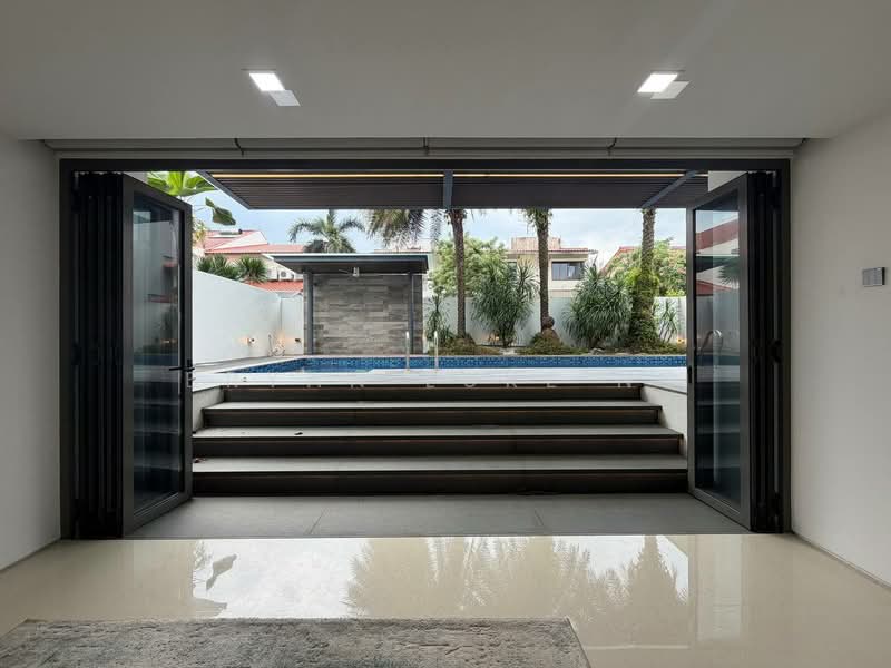 CHEAP AND RARE DETACHED HOME IN D28, SELETAR HILLS ESTATE, 7 Bedrooms, 4,422 sqft, Detached House For Sale, by Bryan Luke Ng, 500218373 - Basement leading to pool - PropertyGuru.com.sg