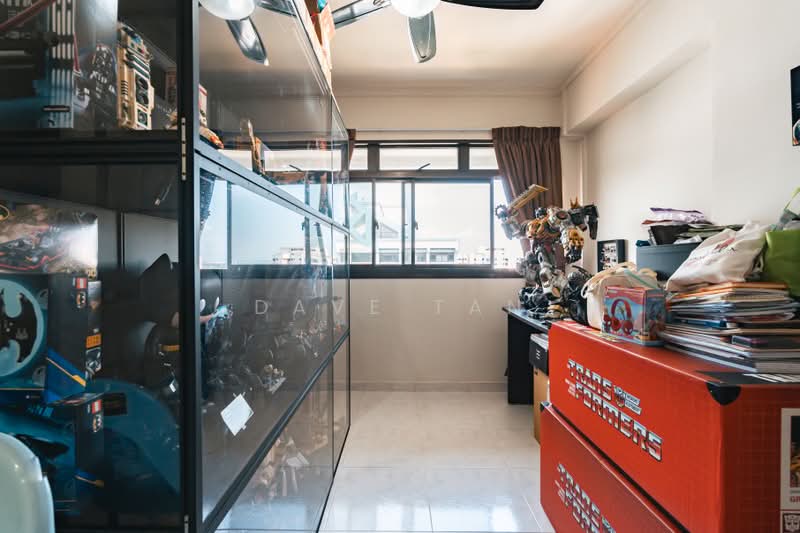 56 Cassia Crescent, 56 Cassia Crescent, 4 Bedrooms, 1,292 sqft, HDB Flat For Sale, by Dave Tan, 500218389 - Study - PropertyGuru.com.sg