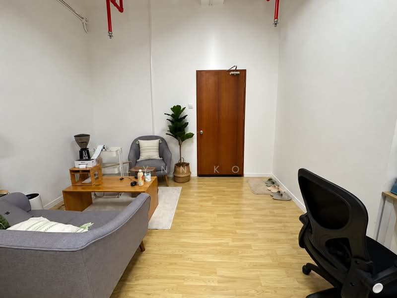 Ubi Centre, 57 Ubi Avenue 1, 460 sqft, Light Industrial (B1) For Rent, by Lynn Koh, 500218392 - Reception and Work Desk - CommercialGuru.com.sg