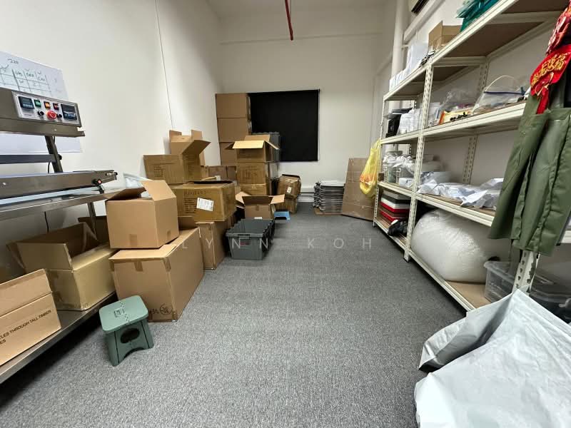 Ubi Centre, 57 Ubi Avenue 1, 460 sqft, Light Industrial (B1) For Rent, by Lynn Koh, 500218392 - Store - CommercialGuru.com.sg